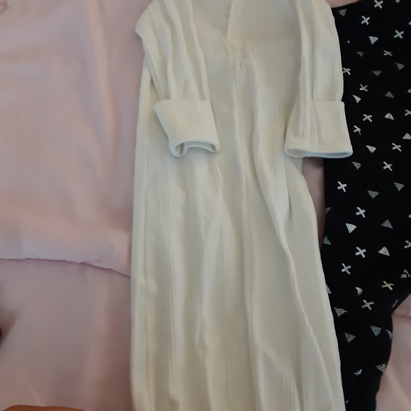 Baby pjs - Picture 6 of 12